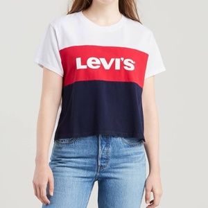 Levi’s Color Block Logo Crop Tee